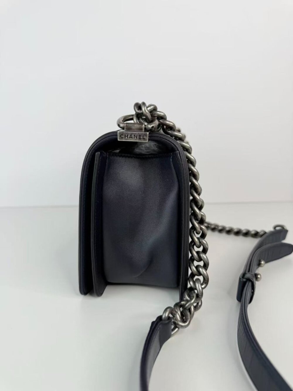 Chanel the boy bag - Picture 5 of 12